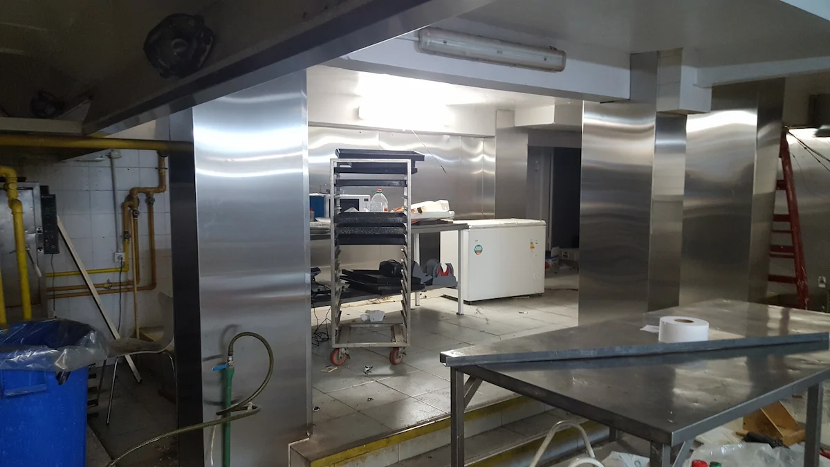 Equipamiento gastronómico en acero inoxidable a medida